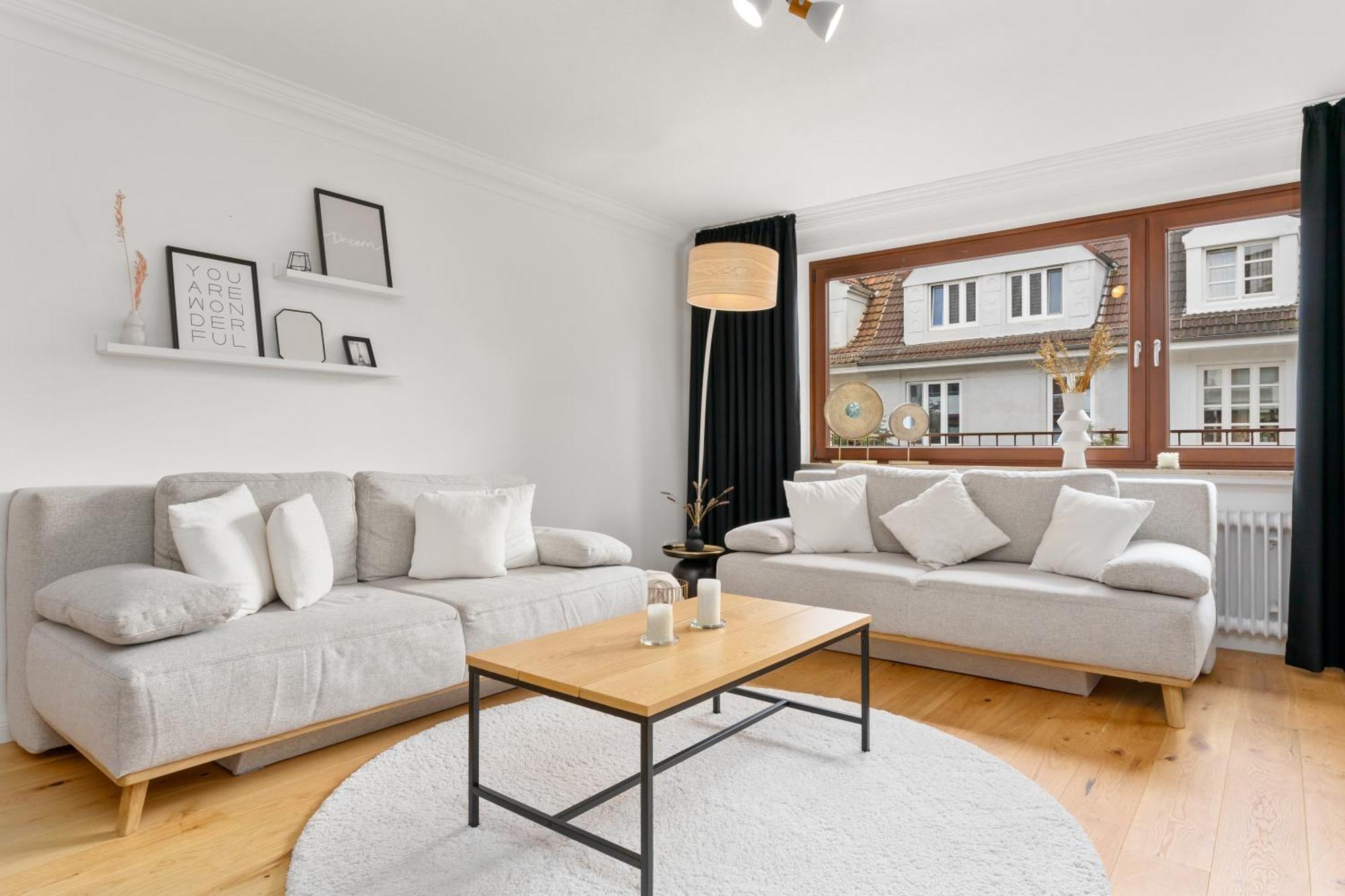 Mel&Bens Modern Oak-Apartments Fuer Bis Zu 12 Personen เบรเมน ภายนอก รูปภาพ