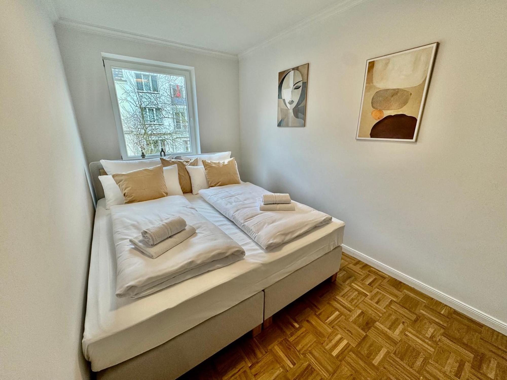 Mel&Bens Modern Oak-Apartments Fuer Bis Zu 12 Personen เบรเมน ภายนอก รูปภาพ