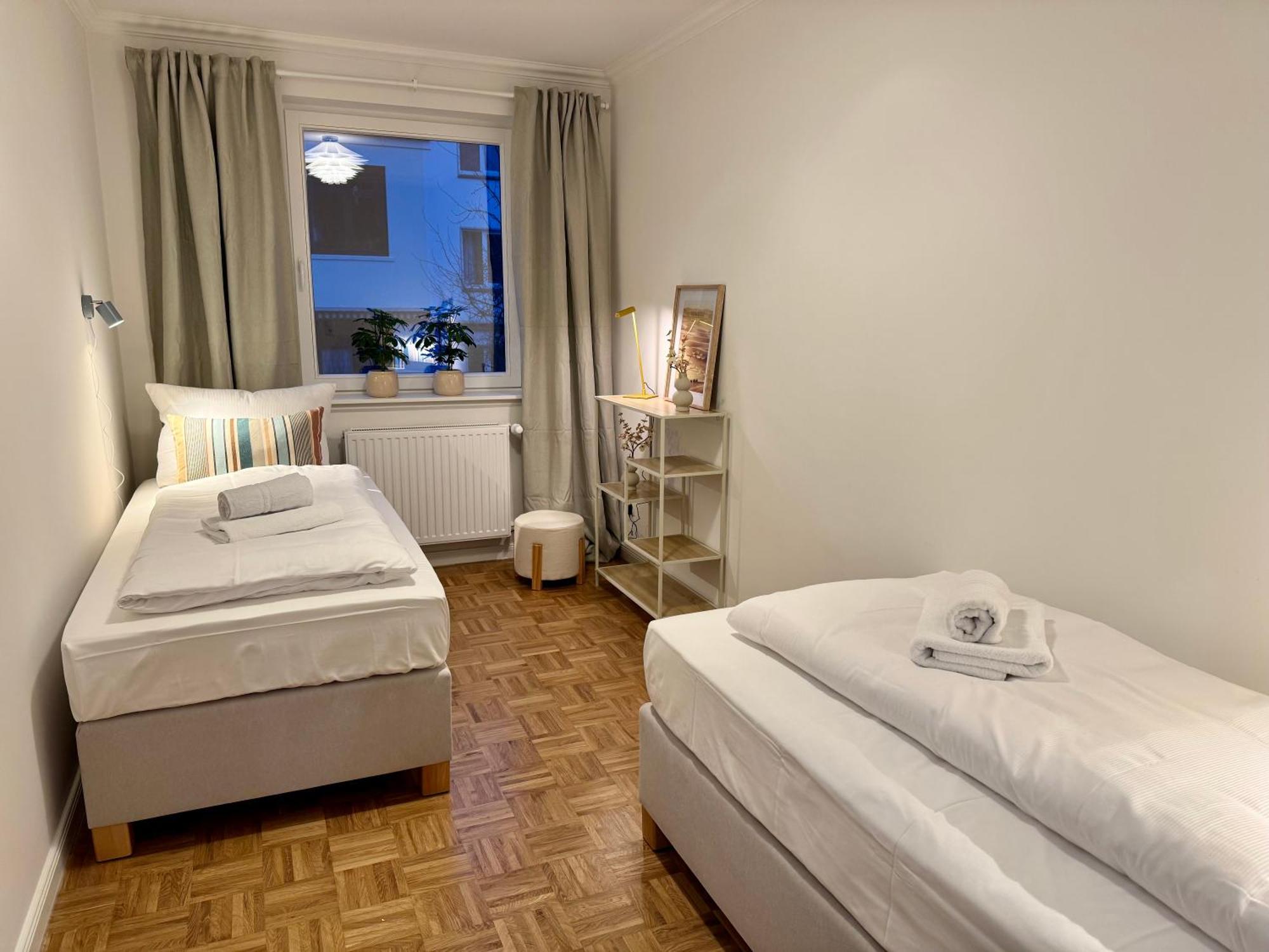 Mel&Bens Modern Oak-Apartments Fuer Bis Zu 12 Personen เบรเมน ภายนอก รูปภาพ